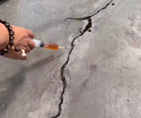 金州混凝土裂缝修补技术详解​